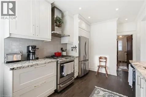 37 Connaught Avenue South Hamilton ON L8M 3C3