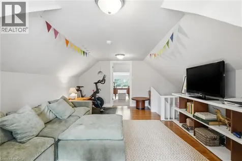 37 Connaught Avenue South Hamilton ON L8M 3C3