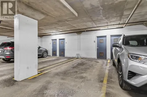 330 Titan Private Ottawa ON K2G 1G3