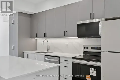 587 Oakwood Avenue Toronto (oakwood Village) ON M6E 2X8