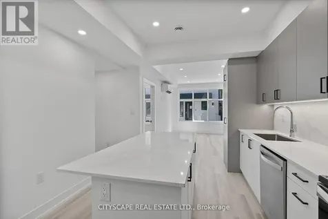 587 Oakwood Avenue Toronto (oakwood Village) ON M6E 2X8