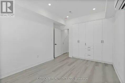 587 Oakwood Avenue Toronto (oakwood Village) ON M6E 2X8