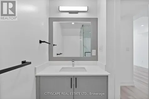 587 Oakwood Avenue Toronto (oakwood Village) ON M6E 2X8