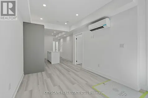 587 Oakwood Avenue Toronto (oakwood Village) ON M6E 2X8