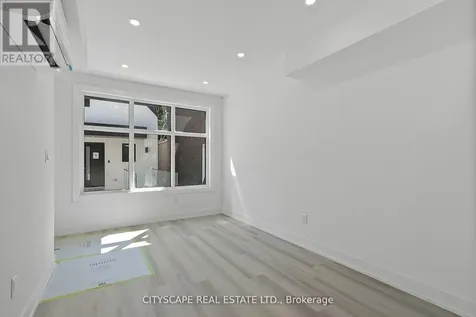 587 Oakwood Avenue Toronto (oakwood Village) ON M6E 2X8