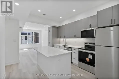 587 Oakwood Avenue Toronto (oakwood Village) ON M6E 2X8