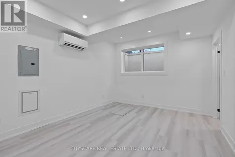 587 Oakwood Avenue Toronto (oakwood Village) ON M6E 2X8