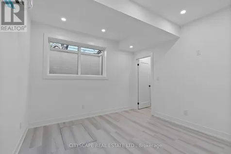 587 Oakwood Avenue Toronto (oakwood Village) ON M6E 2X8