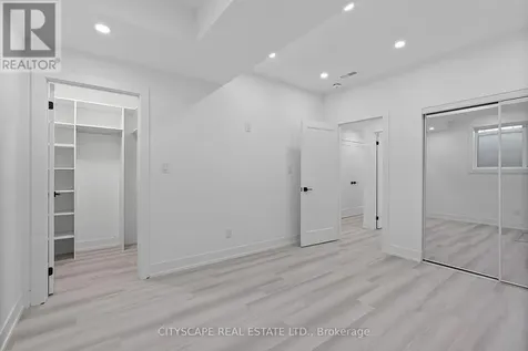 587 Oakwood Avenue Toronto (oakwood Village) ON M6E 2X8