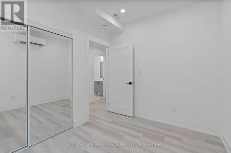 587 Oakwood Avenue Toronto (oakwood Village) ON M6E 2X8
