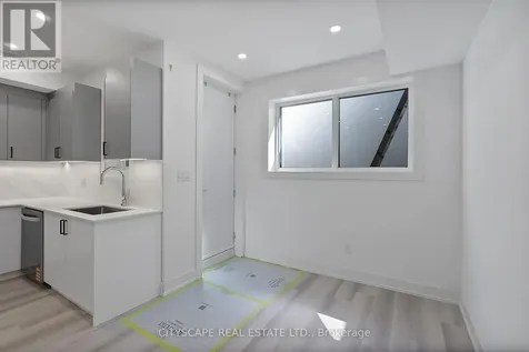 587 Oakwood Avenue Toronto (oakwood Village) ON M6E 2X8