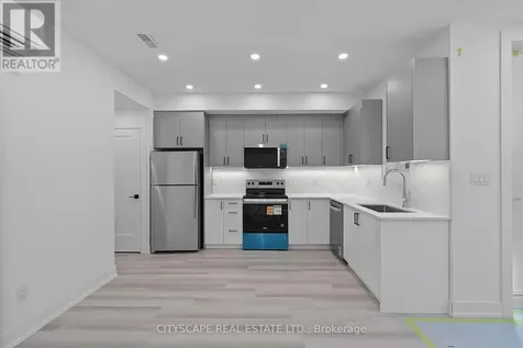 587 Oakwood Avenue Toronto (oakwood Village) ON M6E 2X8