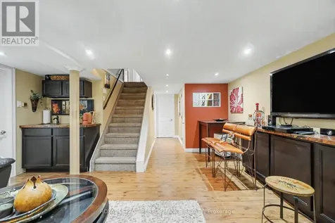1497 Blackheath Street Ottawa ON K1E 1K6