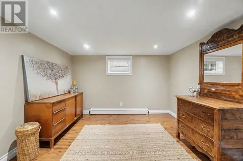 1497 Blackheath Street Ottawa ON K1E 1K6
