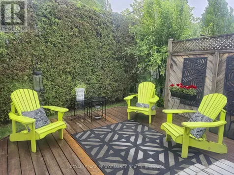 1497 Blackheath Street Ottawa ON K1E 1K6