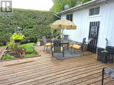 1497 Blackheath Street Ottawa ON K1E 1K6