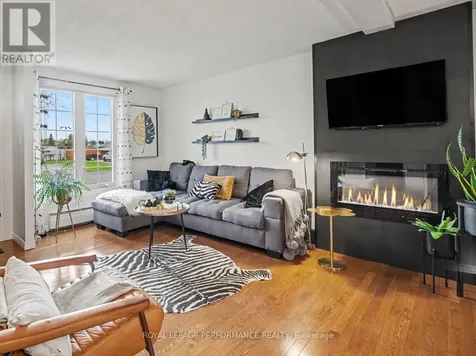 1497 Blackheath Street Ottawa ON K1E 1K6