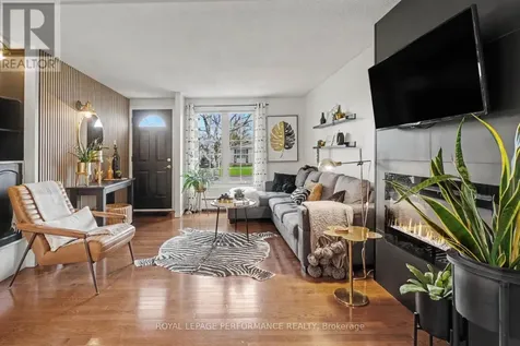 1497 Blackheath Street Ottawa ON K1E 1K6