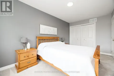 616 Spikemoss Place Ottawa ON K4A 0C9
