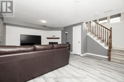 616 Spikemoss Place Ottawa ON K4A 0C9