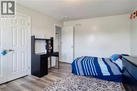 264 Vincent Drive Ayr ON N0B 1E0