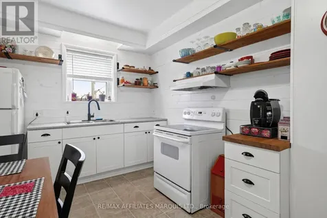 83 Eleventh Street East Cornwall ON K6H 2Y3