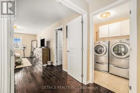 107 Lochnaw Private Ottawa ON K2J 0Z5