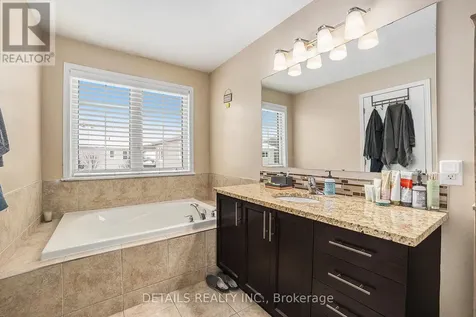 107 Lochnaw Private Ottawa ON K2J 0Z5