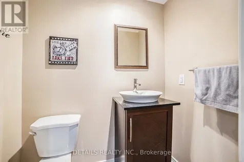 107 Lochnaw Private Ottawa ON K2J 0Z5