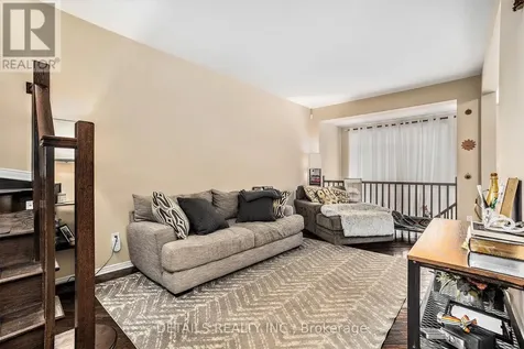 107 Lochnaw Private Ottawa ON K2J 0Z5