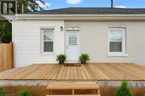 15 Gordon Street Brantford ON N3S 2M7