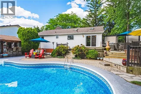 742 Francis Road Burlington ON L7T 4A3