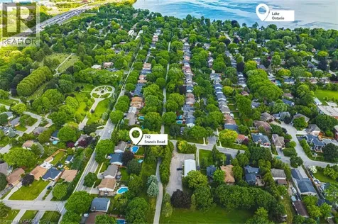 742 Francis Road Burlington ON L7T 4A3