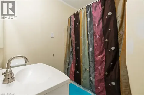 26 Winding Woods Crescent London ON N6G 3G5