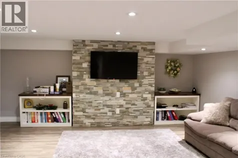 26 Winding Woods Crescent London ON N6G 3G5
