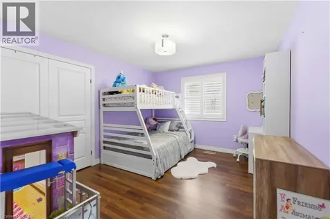 212 Chartwell Circle Hamilton ON L9A 0B6
