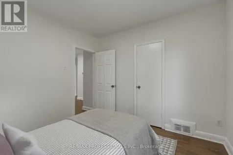 1 Sealcove Drive Toronto (etobicoke West Mall) ON M9C 2C3