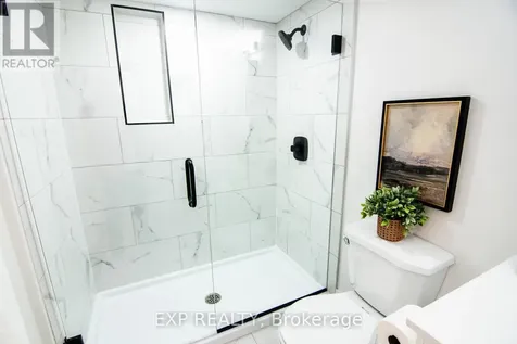 142 Young Street Ottawa ON K1Y 3P9