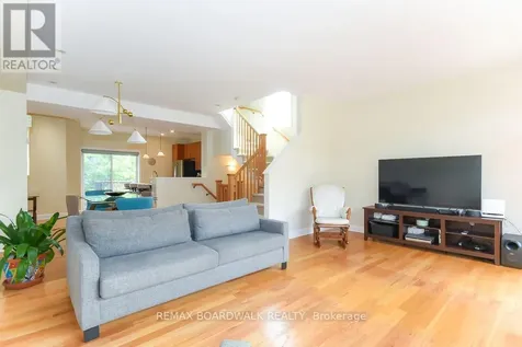 51 Drouin Avenue Ottawa ON K1K 2A6