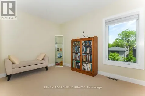 51 Drouin Avenue Ottawa ON K1K 2A6