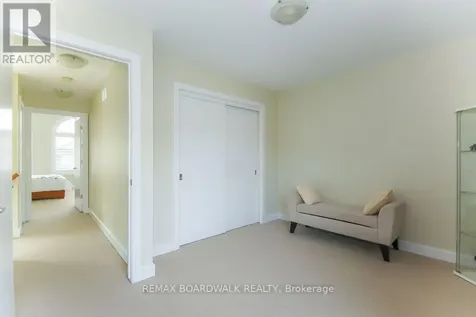 51 Drouin Avenue Ottawa ON K1K 2A6