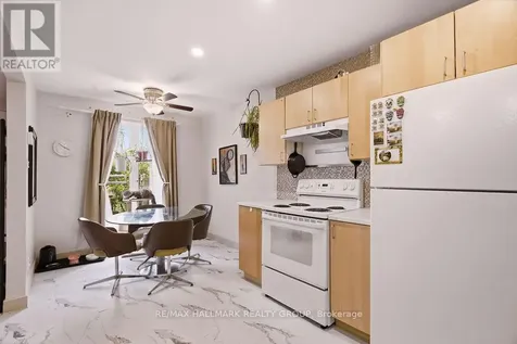 67 Grady Crescent Ottawa ON K2H 5S2