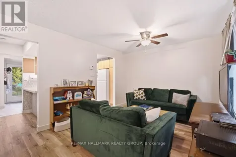 67 Grady Crescent Ottawa ON K2H 5S2