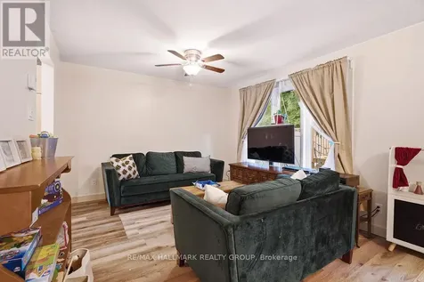 67 Grady Crescent Ottawa ON K2H 5S2