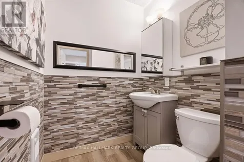 67 Grady Crescent Ottawa ON K2H 5S2