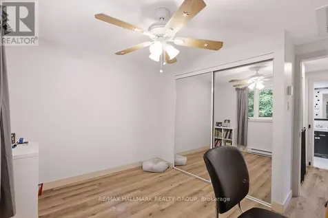 67 Grady Crescent Ottawa ON K2H 5S2