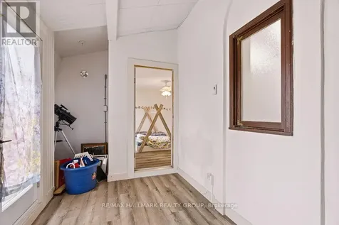 67 Grady Crescent Ottawa ON K2H 5S2