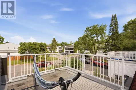 67 Grady Crescent Ottawa ON K2H 5S2