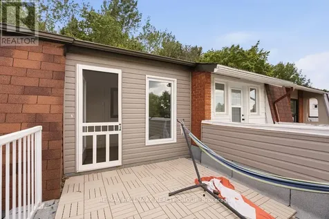 67 Grady Crescent Ottawa ON K2H 5S2
