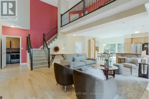 227 Chestnut Hill Crescent Kitchener ON N2P 2X3
